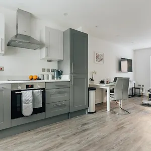central-2-double-bedroom-flat-with-parking.bournemouth-hotels.org/